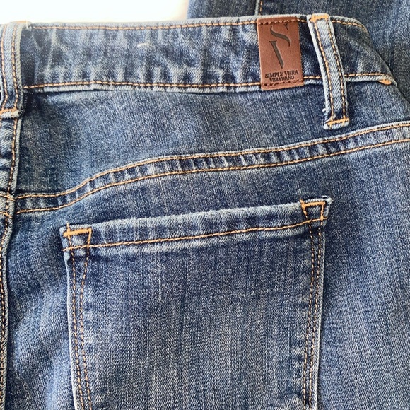 Skinny Mid Rise Jeans - Picture 4 of 6